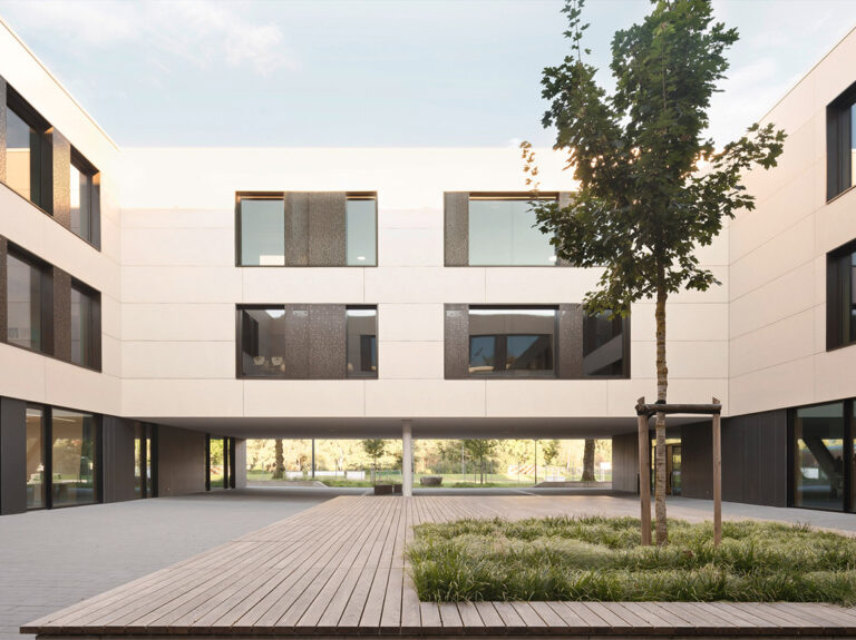 Schulzentrum, Isny, DE — referenčni objekt NAF SOLUTION